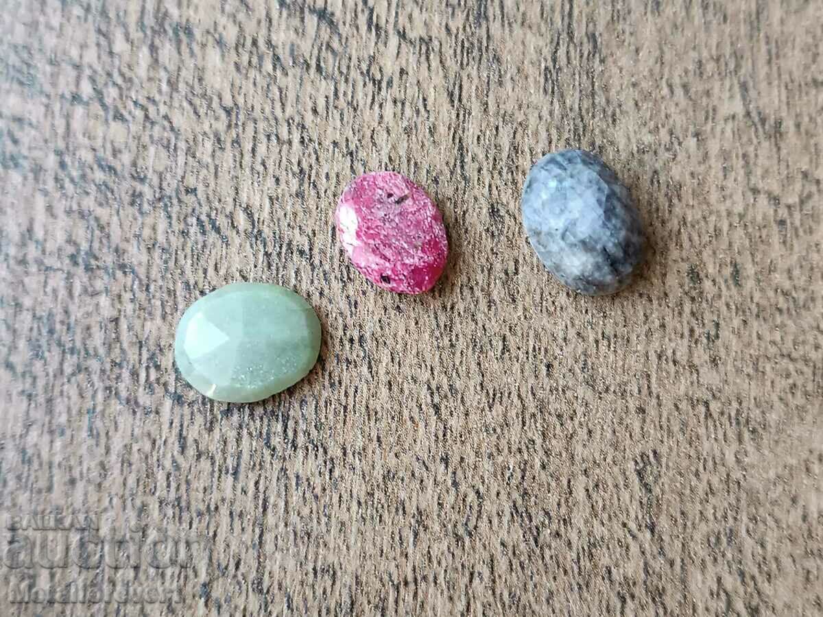 LOT - EMERALD, SAPPHIRE AND RUBY - 14 CARAT TOTAL