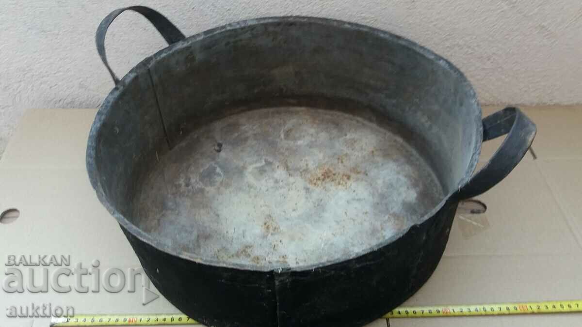 Delivery of OLD LARGE SOLID PAN FOR LAMB, LUTENICE, ETC. Delivery of OLD LARGE SOLID PAN FOR LAMB, LUTENICE, ETC.