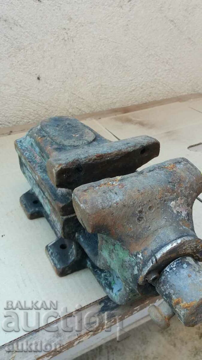 MASSIVE METAL VICE - 22 KG. - 7 MASSIVE METAL VICE - 22 KG. - 7