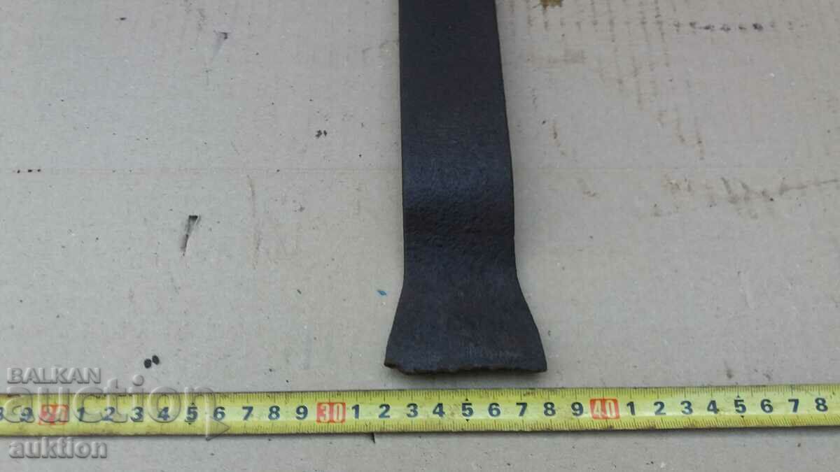 Auction OLD RENAISSANCE FORGED TOOL Auction OLD RENAISSANCE FORGED TOOL