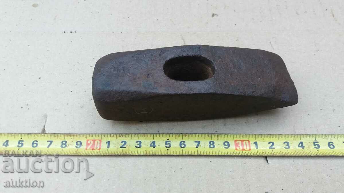 OLD MASSIVE HAMMER - 0.7 KG. with price 4.99 BGN | € 2.55 OLD MASSIVE HAMMER - 0.7 KG. with price 4.99 BGN | € 2.55
