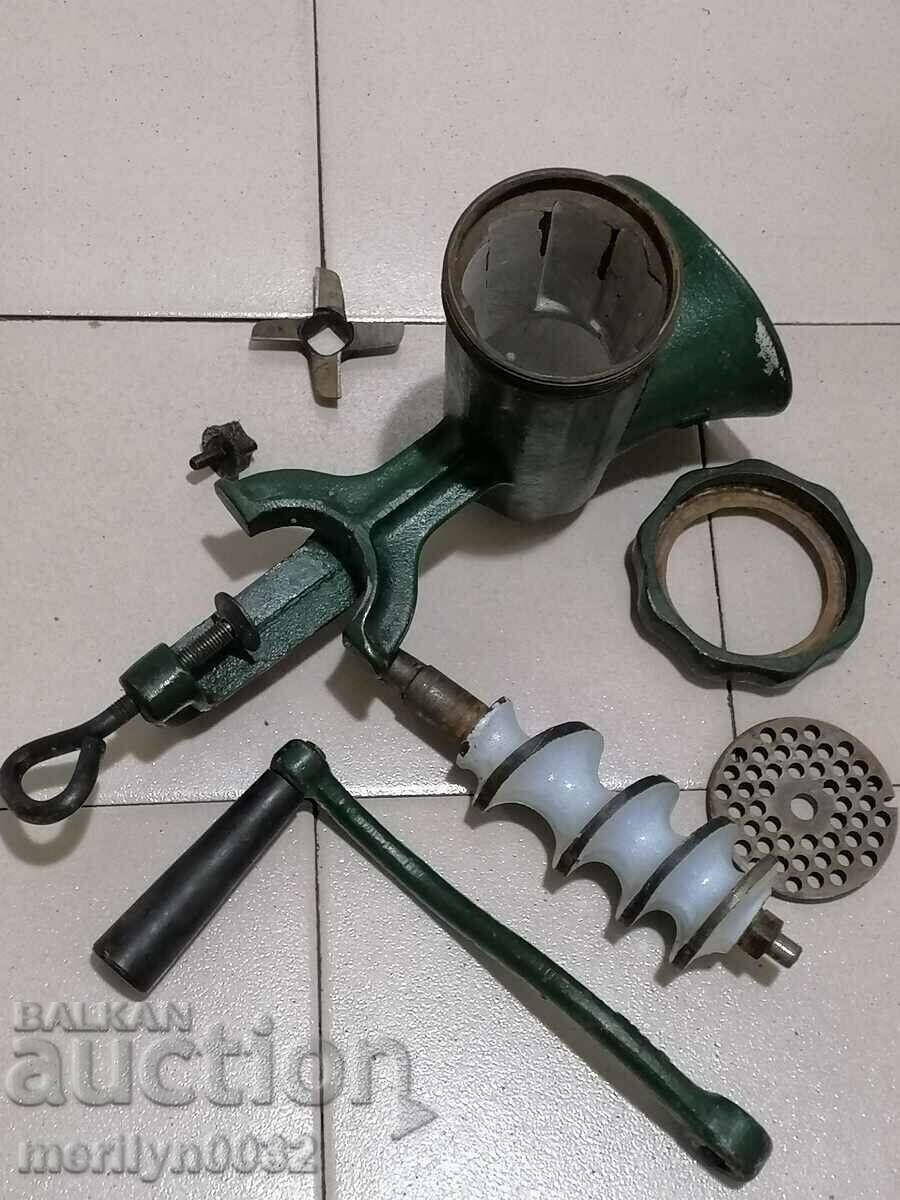 Old meat grinder, cast iron grinder Romania - 6 Old meat grinder, cast iron grinder Romania - 6