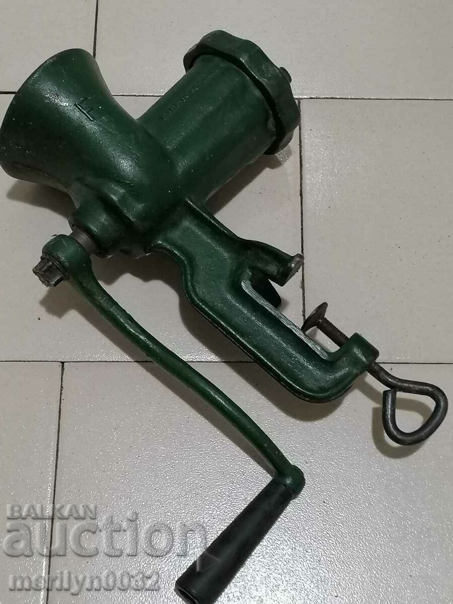 Old meat grinder, cast iron grinder Romania - 7 Old meat grinder, cast iron grinder Romania - 7