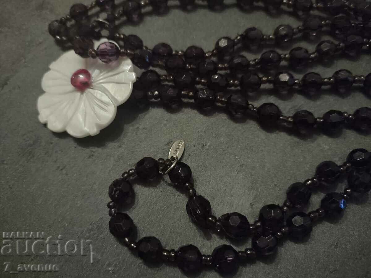 Delivery of Long beautiful necklace with mother-of-pearl flower, Markov, 25,03.24 Delivery of Long beautiful necklace with mother-of-pearl flower, Markov, 25,03.24