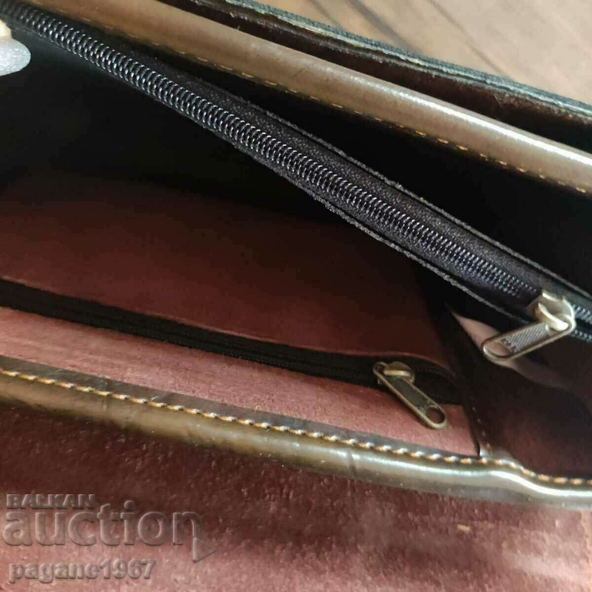 Genuine leather handbag - 7 Genuine leather handbag - 7