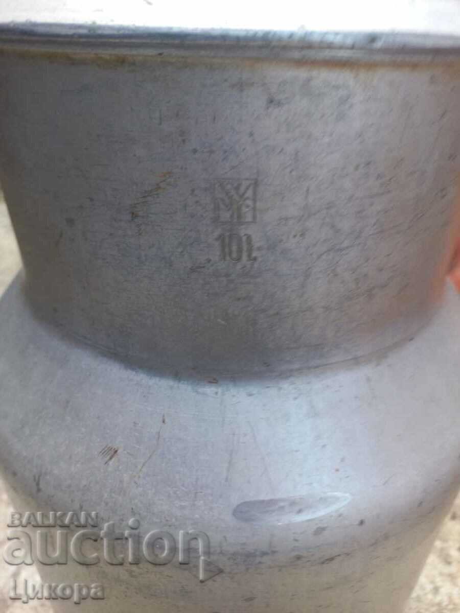 Delivery of ALUMINUM GUM MILK CONTAINER Delivery of ALUMINUM GUM MILK CONTAINER