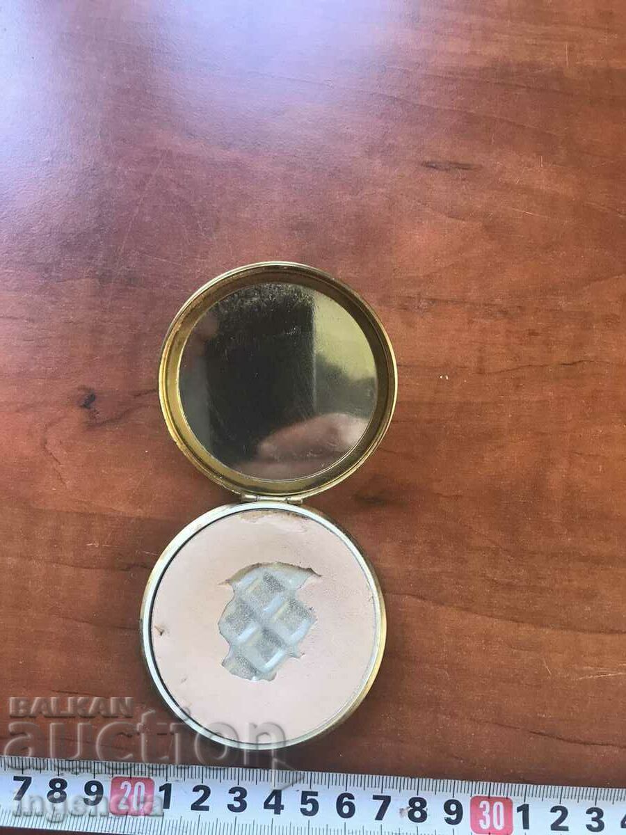 BOX BOX METAL POWDER POWDER BOX MIRROR FOR LADIES with price 9.00 BGN | € 4.60 BOX BOX METAL POWDER POWDER BOX MIRROR FOR LADIES with price 9.00 BGN | € 4.60