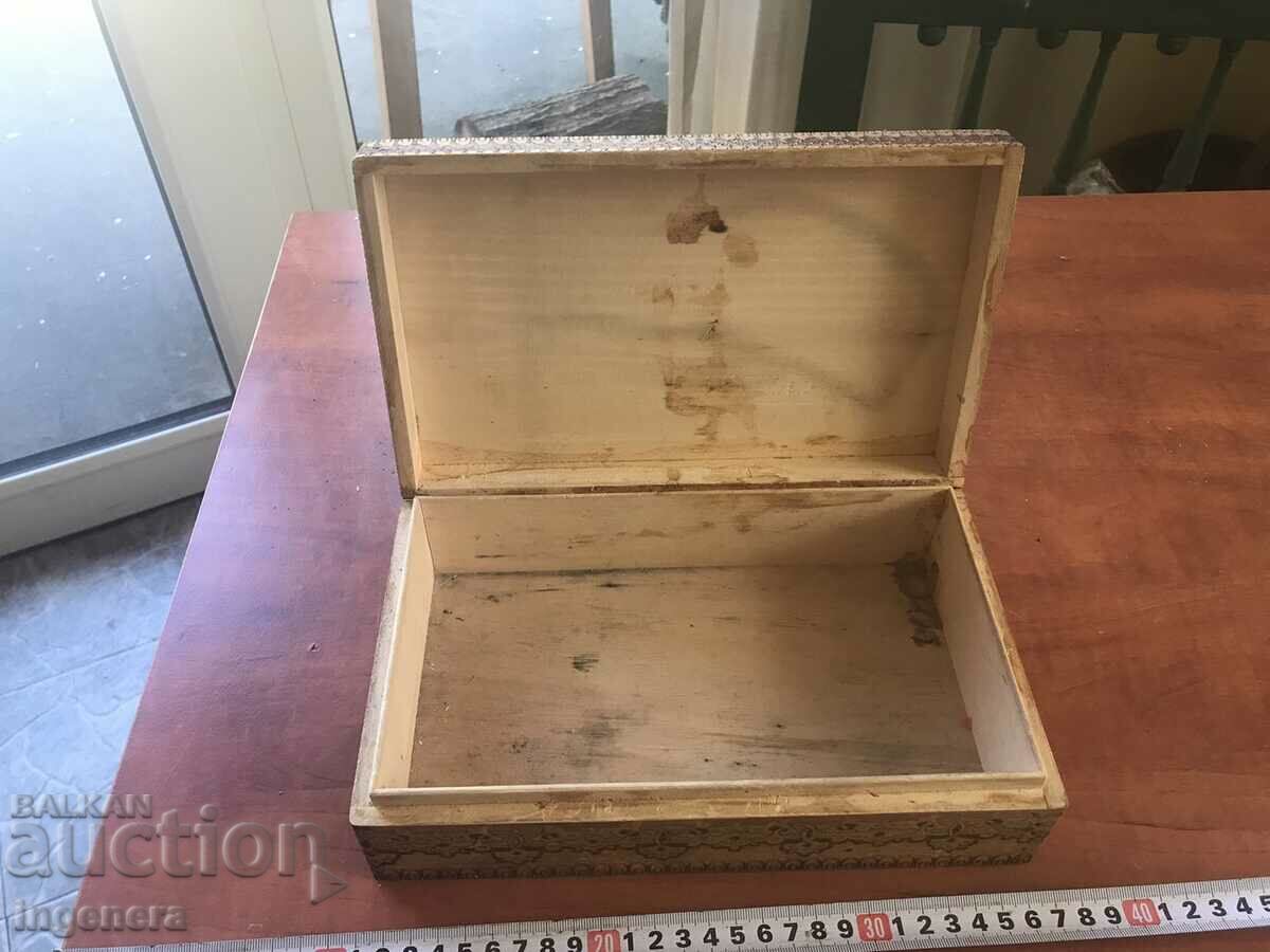 WOODEN BOX PYROGRAPH GREAT THORN BULGARIA FROM SOTSA with price 23.00 BGN | € 11.76 WOODEN BOX PYROGRAPH GREAT THORN BULGARIA FROM SOTSA with price 23.00 BGN | € 11.76