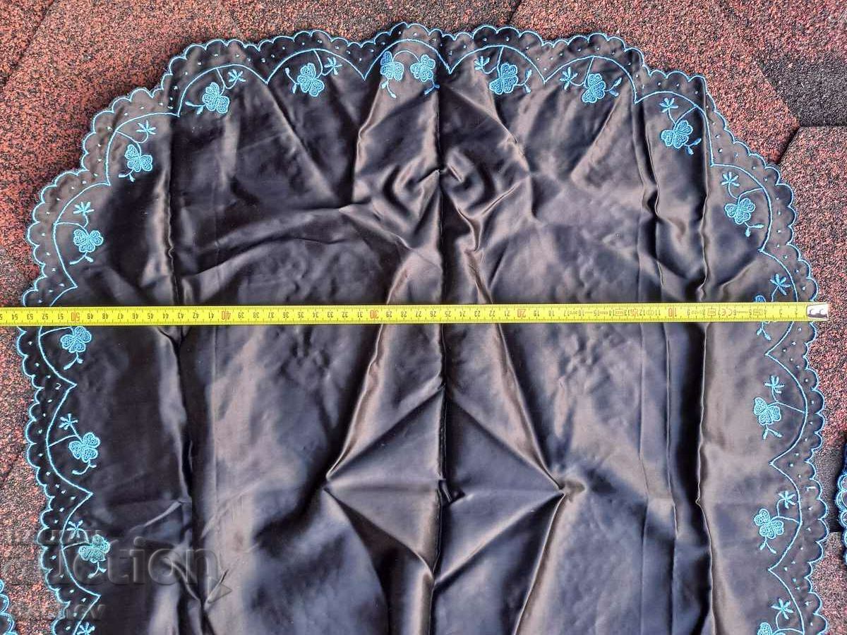 Delivery of Authentic old satin apron folk costume Delivery of Authentic old satin apron folk costume