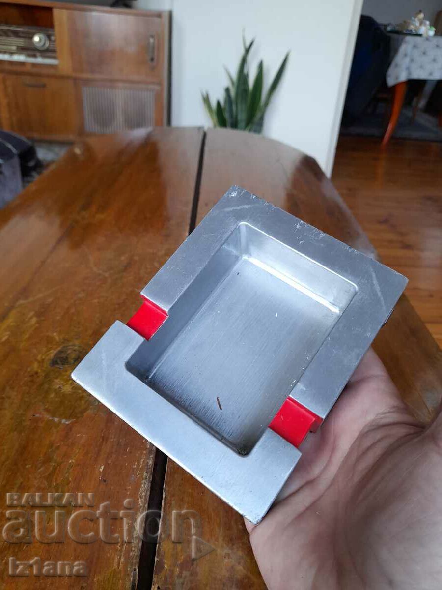 Old Marlboro ashtray - 5