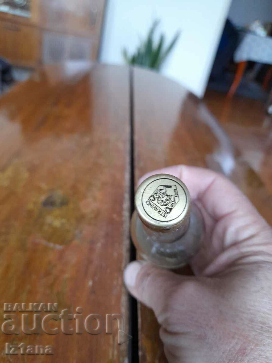 Стара бутилка от коняк Istra - 5 Стара бутилка от коняк Istra - 5