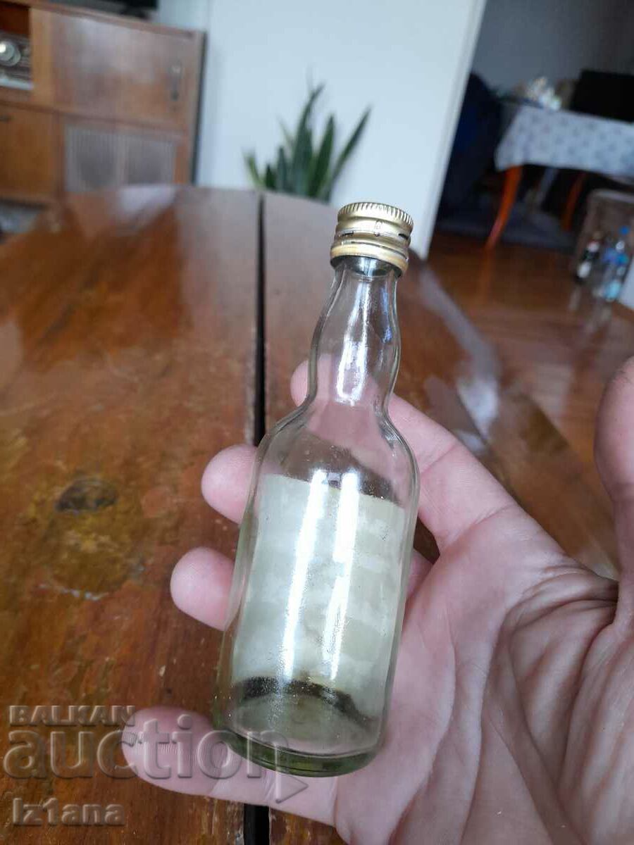 Стара бутилка от коняк Istra - 6 Стара бутилка от коняк Istra - 6