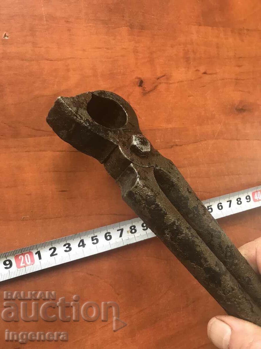 TILE FORGED PLIERS LARGE TOOL HORSE PLIERS - 6 TILE FORGED PLIERS LARGE TOOL HORSE PLIERS - 6