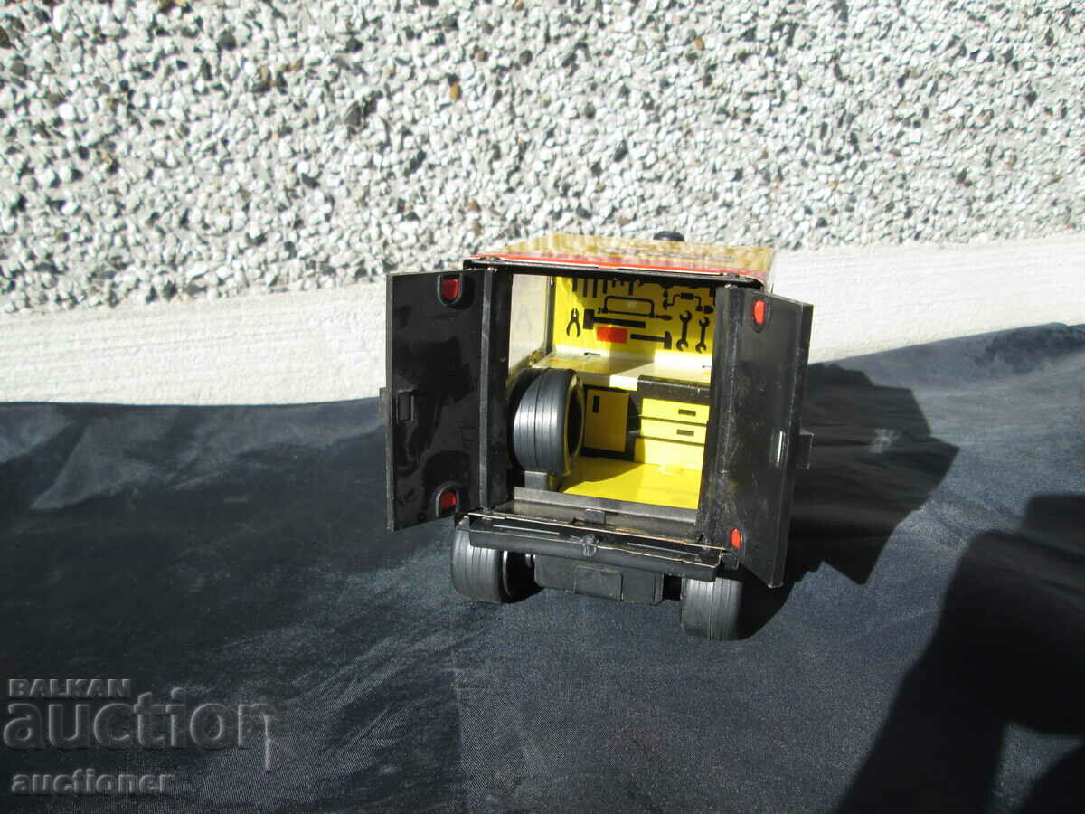 METAL RARE TRUCK TECHNICAL ASSISTANCE REDUGA MT-14 USSR - 5 METAL RARE TRUCK TECHNICAL ASSISTANCE REDUGA MT-14 USSR - 5