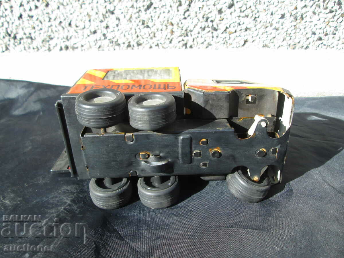 METAL RARE TRUCK TECHNICAL ASSISTANCE REDUGA MT-14 USSR - 7 METAL RARE TRUCK TECHNICAL ASSISTANCE REDUGA MT-14 USSR - 7