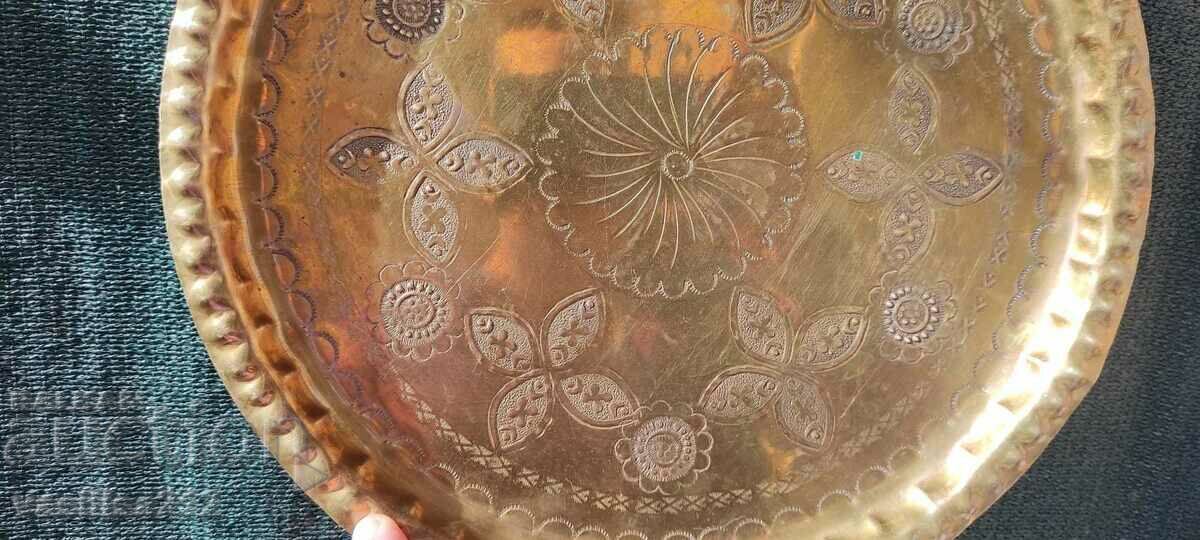Bronze tray, 29 cm diameter with price 10.00 BGN | € 5.11 Bronze tray, 29 cm diameter with price 10.00 BGN | € 5.11