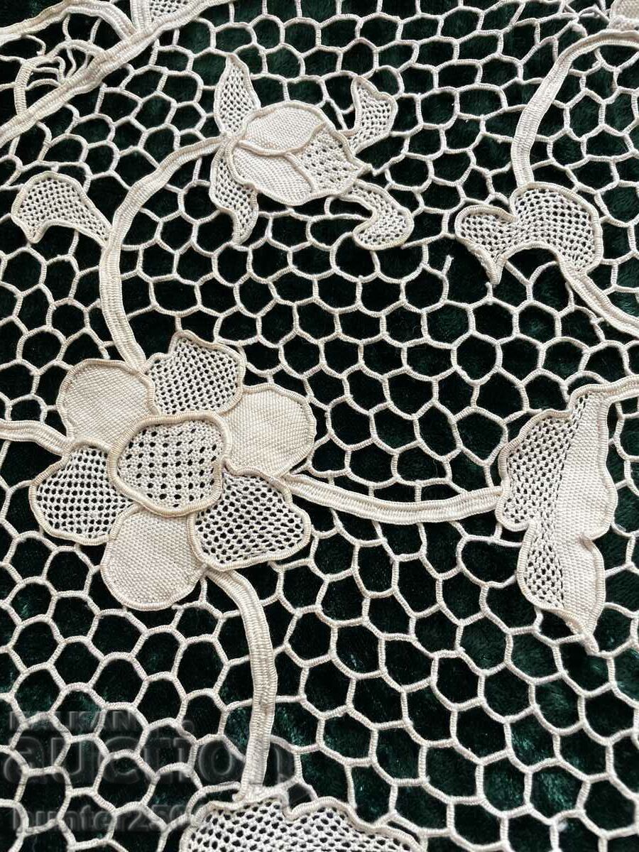 Покривка,плетена-78 см с цена € 40.95 | 80.09 лв.