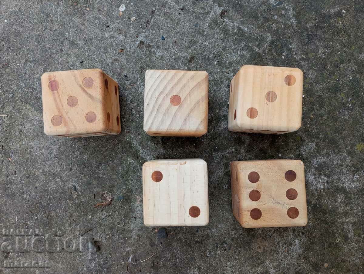 Lot of wooden large dice