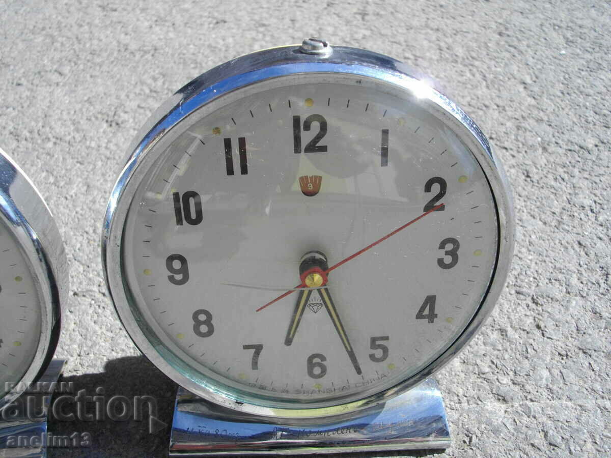 Auction LOT OF OLD CHINESE ALARM CLOCKS Auction LOT OF OLD CHINESE ALARM CLOCKS