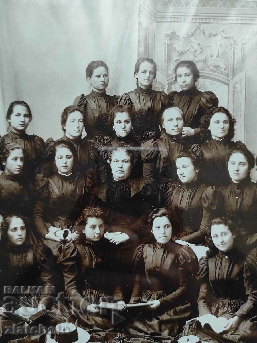 Delivery of Old photo cardboard Kingdom of Bulgaria - Girls' school Delivery of Old photo cardboard Kingdom of Bulgaria - Girls' school