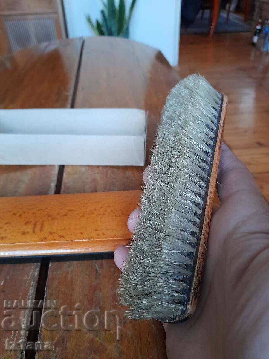 Delivery of Old Ebonita clothes brushes Delivery of Old Ebonita clothes brushes