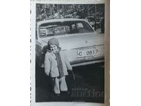 Βουλγαρία Παλαιά φωτογραφία ενός μικρού κοριτσιού πίσω από ...