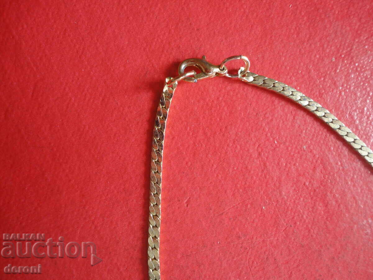 Licitație Colier uimitor placat cu aur cu 6 pietre Licitație Colier uimitor placat cu aur cu 6 pietre