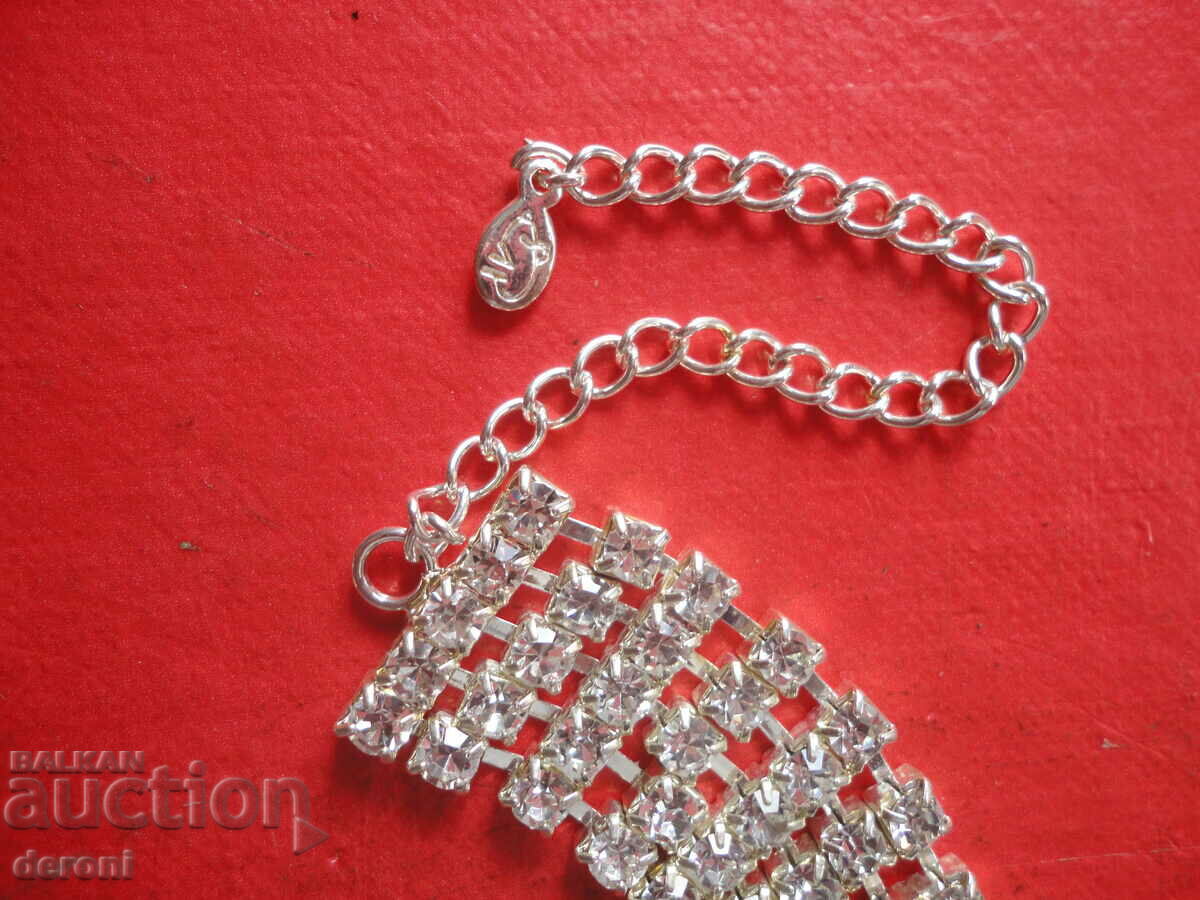 Great necklace with 7 stones with price 20.00 BGN | € 10.23 Great necklace with 7 stones with price 20.00 BGN | € 10.23