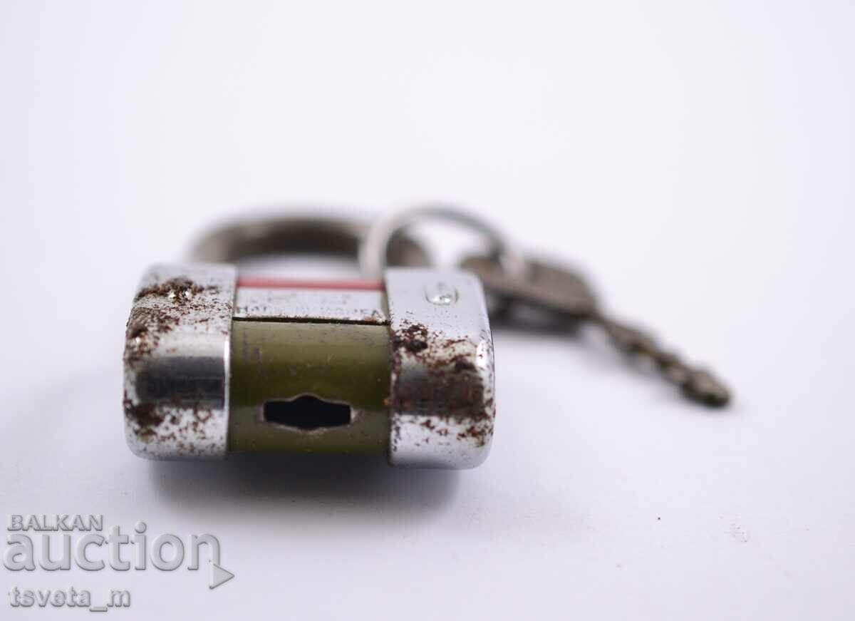 Auction Antique padlock, made in Korea Auction Antique padlock, made in Korea