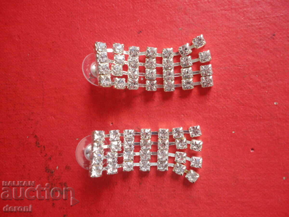 Auction  Great earrings earrings with stones