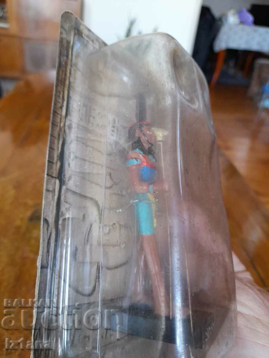 Delivery of Old figurine, Pharaoh Shou