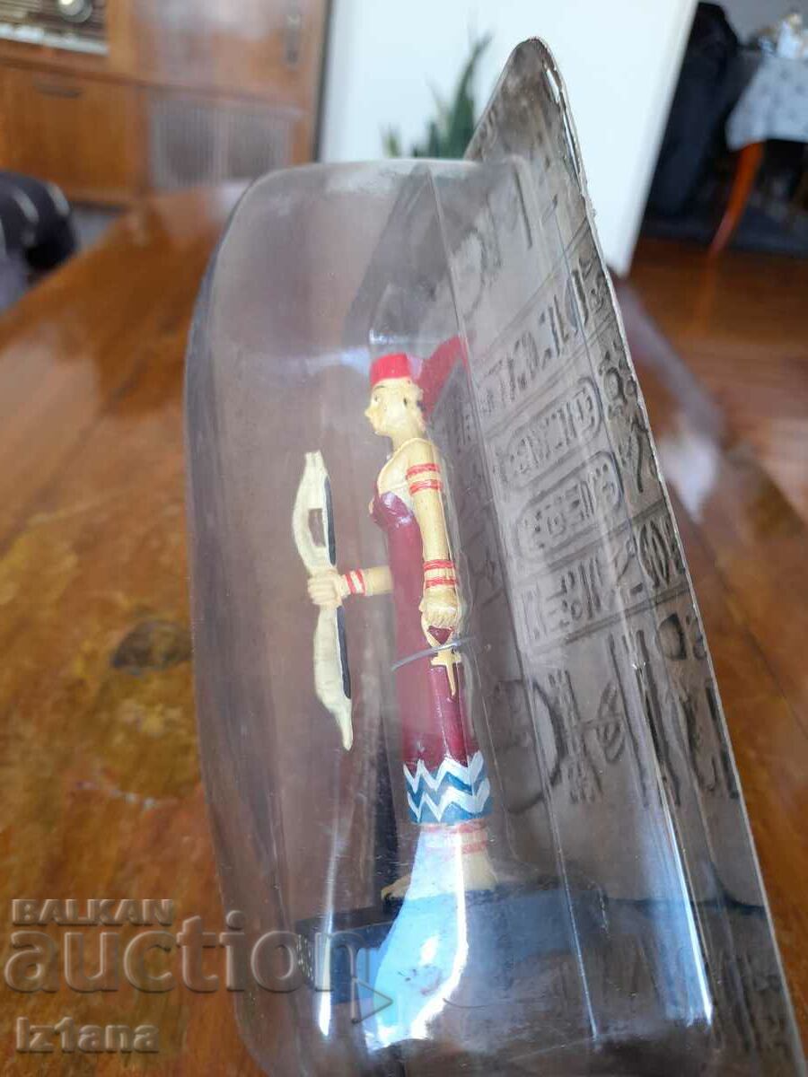 Auction Old figurine, Pharaoh Neith Auction Old figurine, Pharaoh Neith