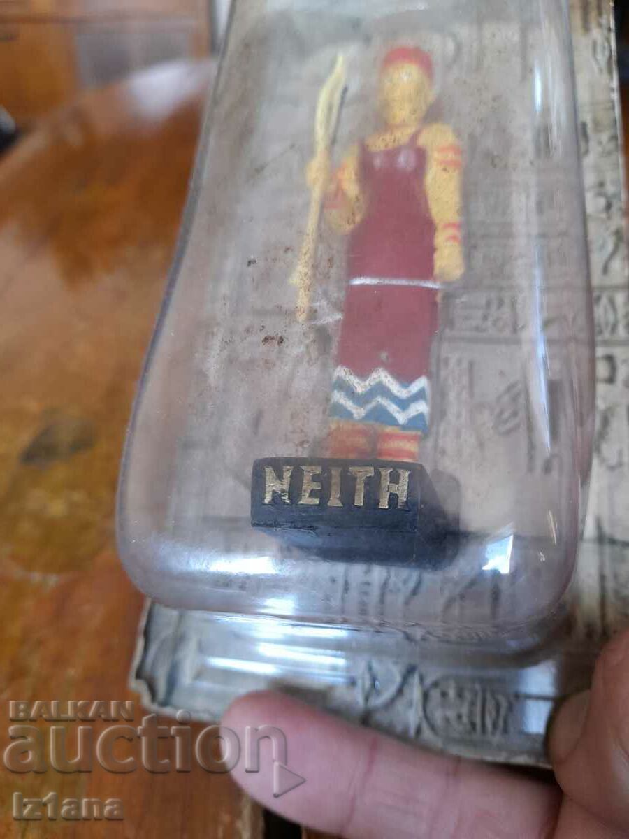 Old figurine, Pharaoh Neith