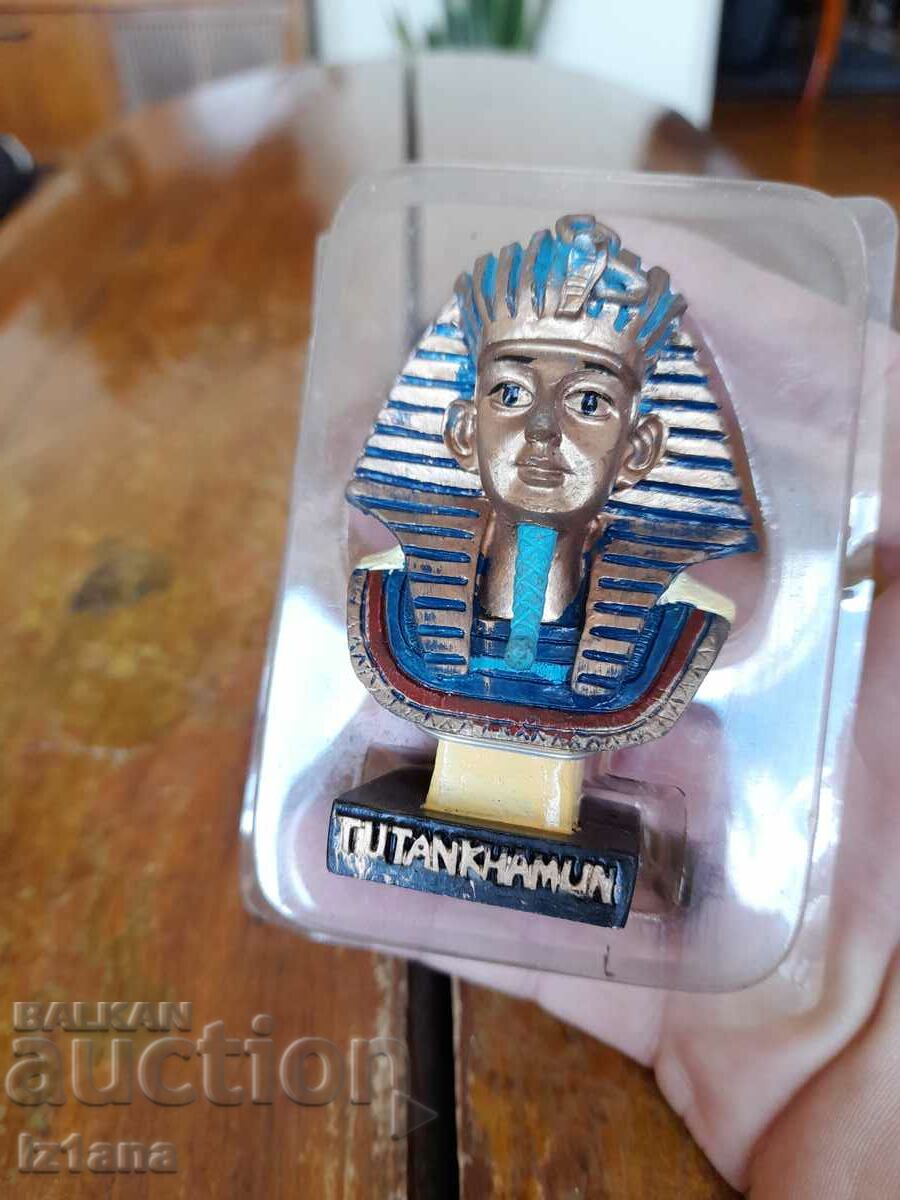 Auction Old figurine, pharaoh Tutankhamun Auction Old figurine, pharaoh Tutankhamun