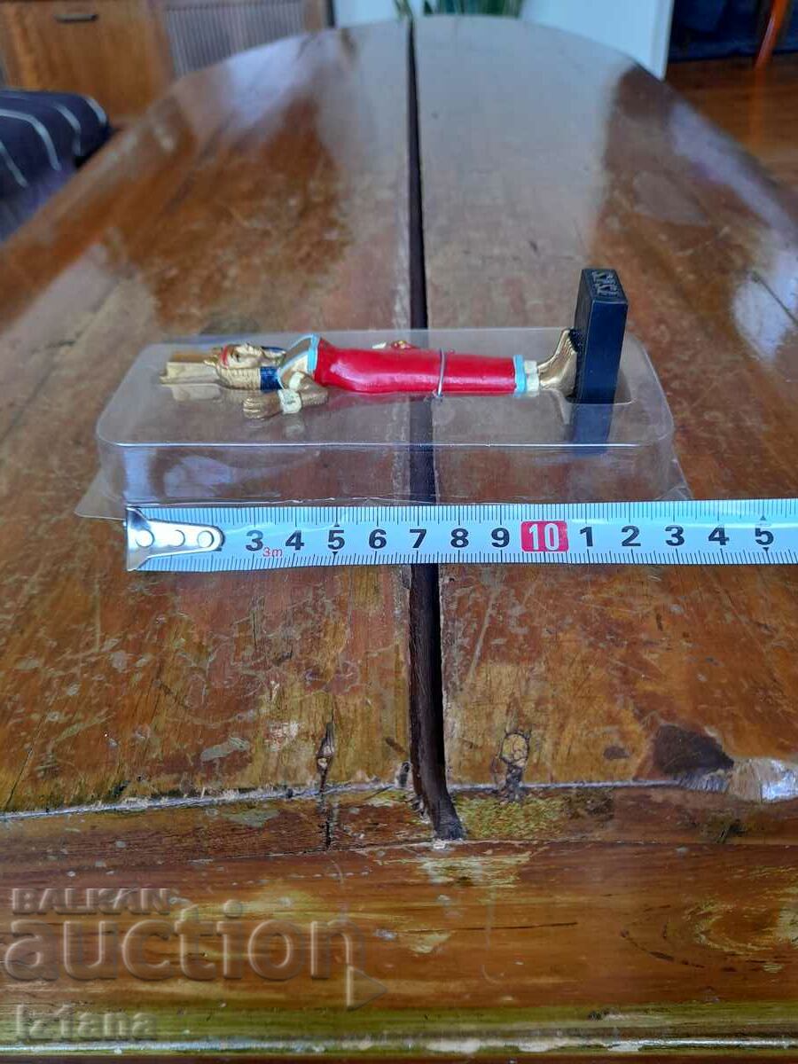 Old figurine, pharaoh Isis - 6