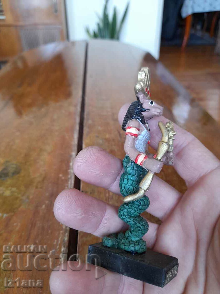 Delivery of Old figurine, pharaoh Apademak Delivery of Old figurine, pharaoh Apademak