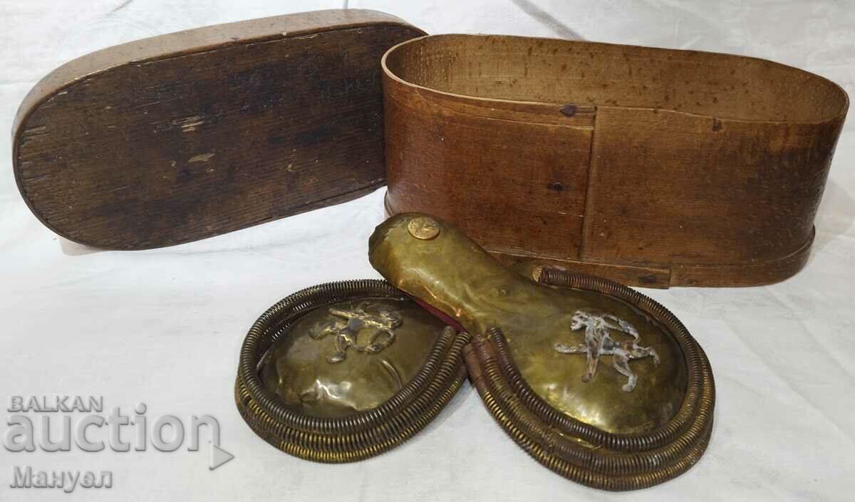 Old military epaulettes. with price 750.00 BGN | € 383.47 Old military epaulettes. with price 750.00 BGN | € 383.47