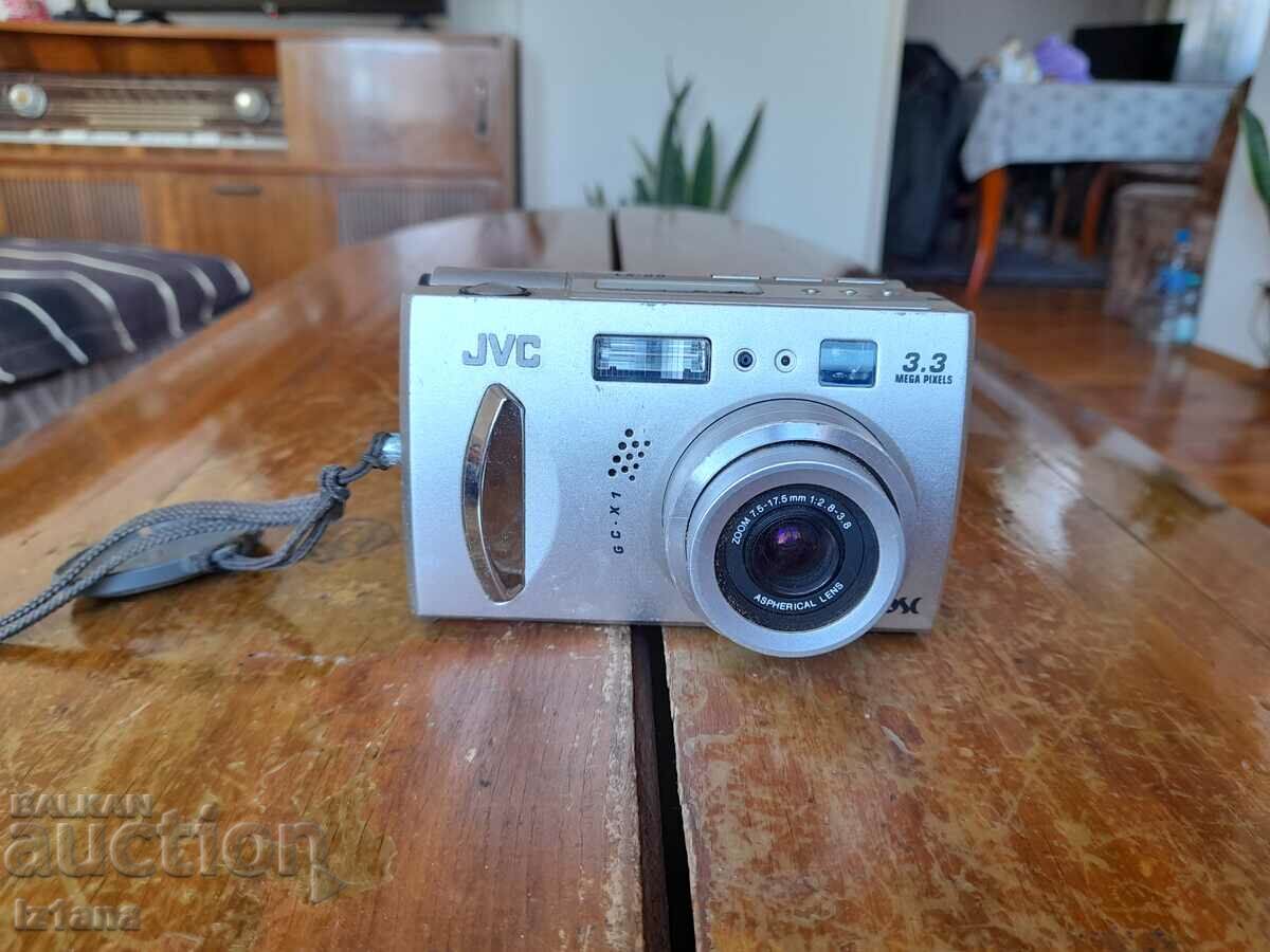Стар фотоапарат JVC