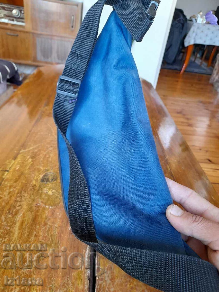 Delivery of Old Ballantines waist bag Delivery of Old Ballantines waist bag