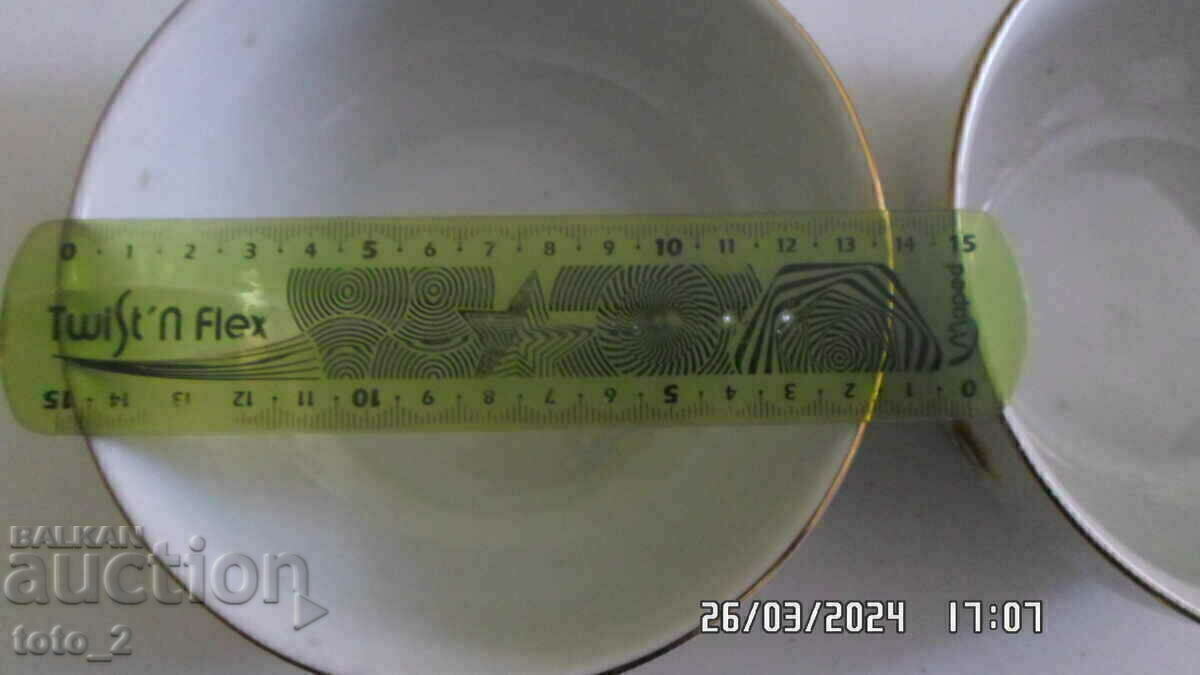 Auction SET OF 3 OLD PORCELAIN CUPS - DISCOUNT! Auction SET OF 3 OLD PORCELAIN CUPS - DISCOUNT!