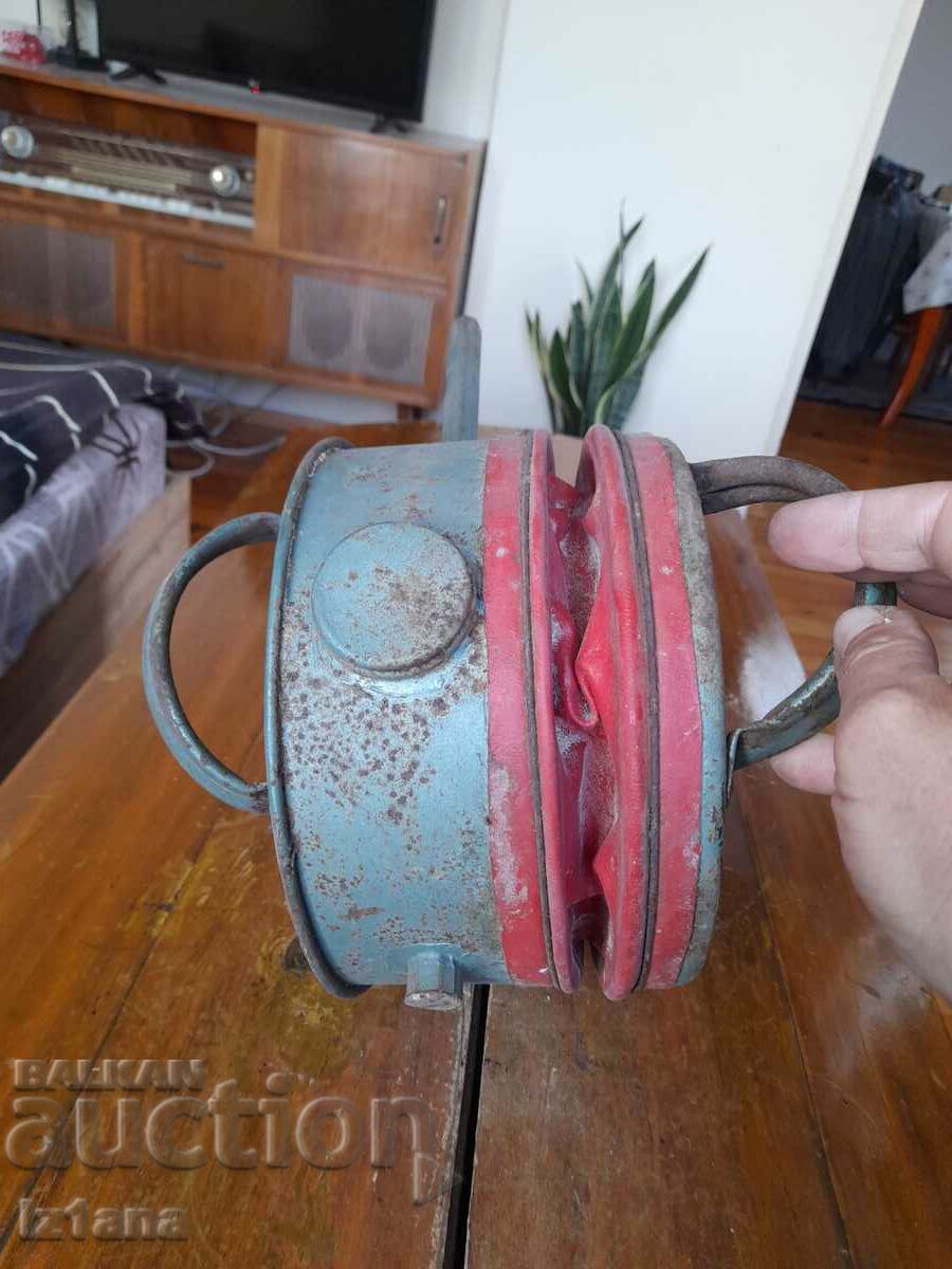 Auction An old blower Auction An old blower