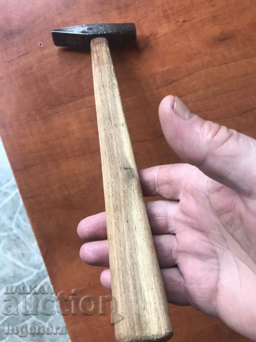 Auction HAMMER HAMMER OLD SMALL TOOL-200 GR. WITH HANDLE Auction HAMMER HAMMER OLD SMALL TOOL-200 GR. WITH HANDLE