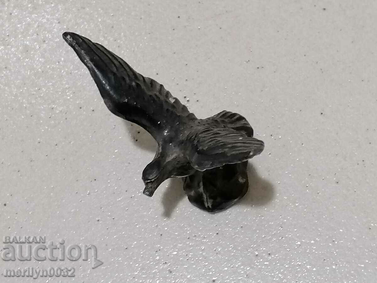 Auction  Statuette, figure figurine plastic