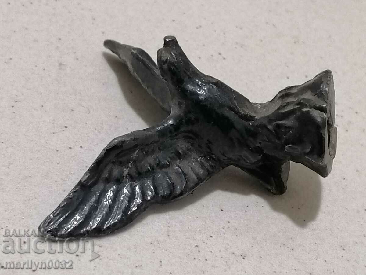 Delivery of Statuette, figure figurine plastic