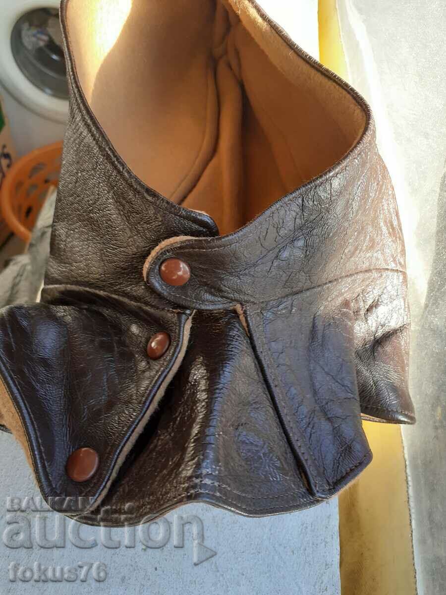 Auction Great leather pilot helmet bonnet VSV Auction Great leather pilot helmet bonnet VSV