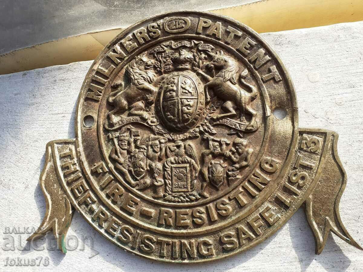 A great old bronze English fire station emblem with price 590.00 BGN | € 301.66 A great old bronze English fire station emblem with price 590.00 BGN | € 301.66