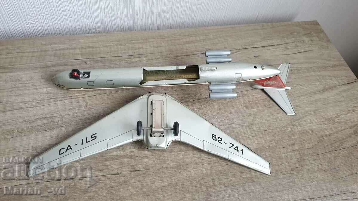 Old social tin toy Soviet IL-62 aircraft with price 50.00 BGN | € 25.56 Old social tin toy Soviet IL-62 aircraft with price 50.00 BGN | € 25.56