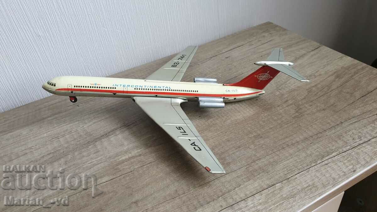 Old social tin toy Soviet IL-62 aircraft - 6 Old social tin toy Soviet IL-62 aircraft - 6