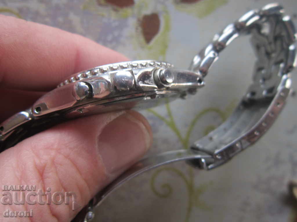 Auction Seiko Chronograph SQ 100 Men's Watch Auction Seiko Chronograph SQ 100 Men's Watch