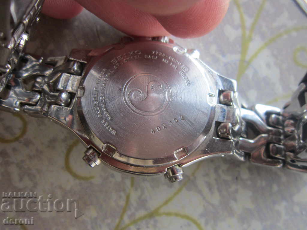 Delivery of Seiko Chronograph SQ 100 Men's Watch Delivery of Seiko Chronograph SQ 100 Men's Watch